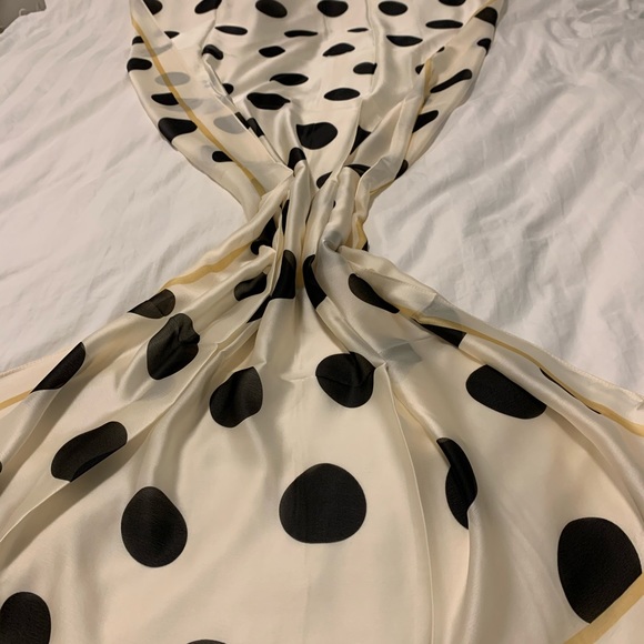 100% Silk Scarf brand new - Picture 2 of 5